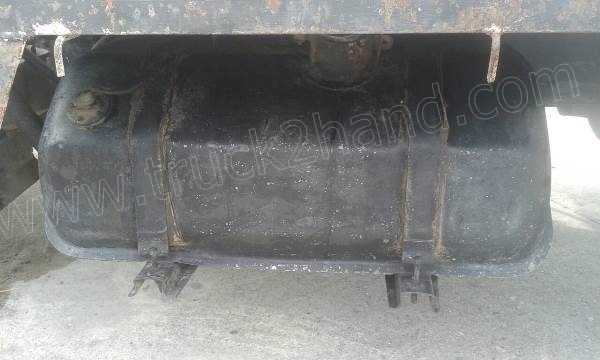 รถบรรทุกติดเครนยี่ห้อยูนิก ยี่ห้อรถ HINO 6 ล้อ รุ่น KM779 กระบะช่วงยาว