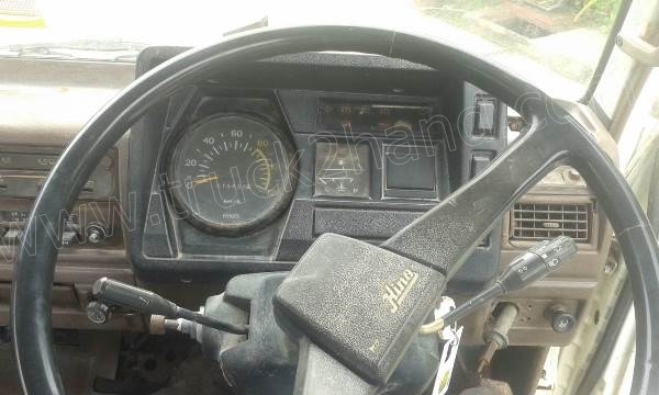 รถบรรทุกติดเครนยี่ห้อยูนิก ยี่ห้อรถ HINO 6 ล้อ รุ่น KM779 กระบะช่วงยาว