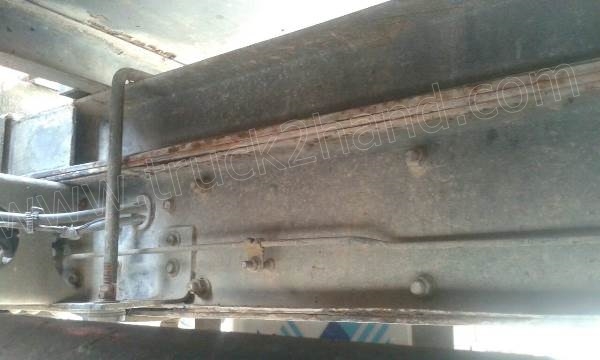 รถบรรทุกติดเครนยี่ห้อยูนิก ยี่ห้อรถ HINO 6 ล้อ รุ่น KM779 กระบะช่วงยาว