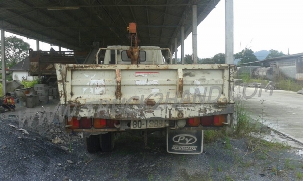 รถบรรทุกติดเครนยี่ห้อยูนิก ยี่ห้อรถ HINO 6 ล้อ รุ่น KM779 กระบะช่วงยาว