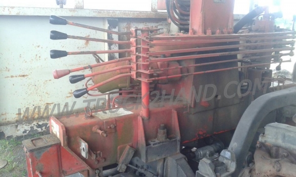 รถบรรทุกติดเครนยี่ห้อยูนิก ยี่ห้อรถ HINO 6 ล้อ รุ่น KM779 กระบะช่วงยาว