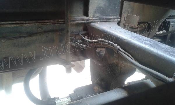 รถบรรทุกติดเครนยี่ห้อยูนิก ยี่ห้อรถ HINO 6 ล้อ รุ่น KM779 กระบะช่วงยาว