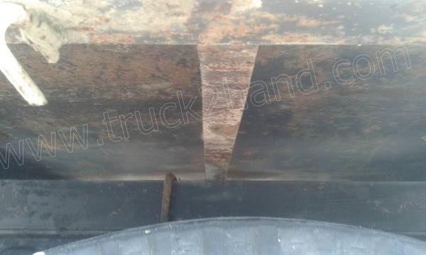 รถบรรทุกติดเครนยี่ห้อยูนิก ยี่ห้อรถ HINO 6 ล้อ รุ่น KM779 กระบะช่วงยาว