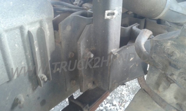 รถบรรทุกติดเครนยี่ห้อยูนิก ยี่ห้อรถ HINO 6 ล้อ รุ่น KM779 กระบะช่วงยาว