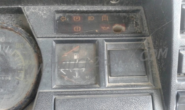 รถบรรทุกติดเครนยี่ห้อยูนิก ยี่ห้อรถ HINO 6 ล้อ รุ่น KM779 กระบะช่วงยาว