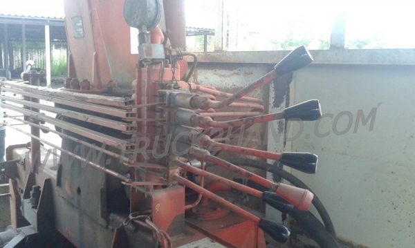 รถบรรทุกติดเครนยี่ห้อยูนิก ยี่ห้อรถ HINO 6 ล้อ รุ่น KM779 กระบะช่วงยาว