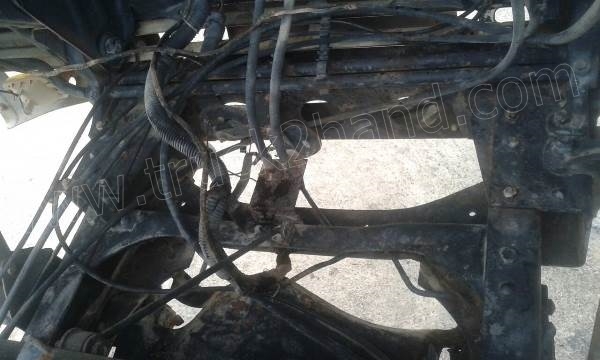 รถบรรทุกติดเครนยี่ห้อยูนิก ยี่ห้อรถ HINO 6 ล้อ รุ่น KM779 กระบะช่วงยาว