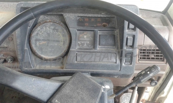 รถบรรทุกติดเครนยี่ห้อยูนิก ยี่ห้อรถ HINO 6 ล้อ รุ่น KM779 กระบะช่วงยาว