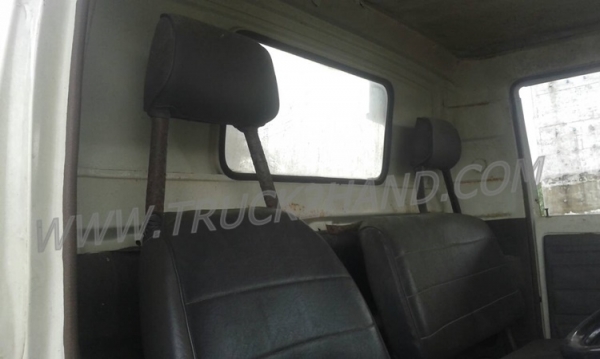 รถบรรทุกติดเครนยี่ห้อยูนิก ยี่ห้อรถ HINO 6 ล้อ รุ่น KM779 กระบะช่วงยาว