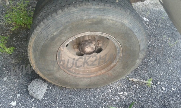 รถบรรทุกติดเครนยี่ห้อยูนิก ยี่ห้อรถ HINO 6 ล้อ รุ่น KM779 กระบะช่วงยาว