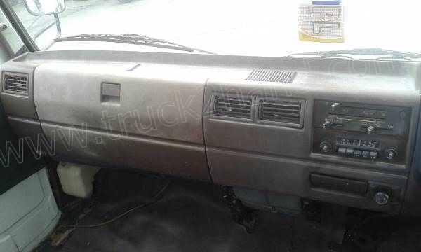 รถบรรทุกติดเครนยี่ห้อยูนิก ยี่ห้อรถ HINO 6 ล้อ รุ่น KM779 กระบะช่วงยาว