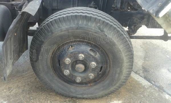 รถบรรทุกติดเครนยี่ห้อยูนิก ยี่ห้อรถ HINO 6 ล้อ รุ่น KM779 กระบะช่วงยาว