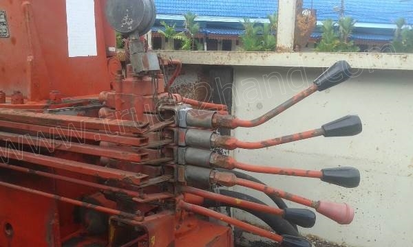 รถบรรทุกติดเครนยี่ห้อยูนิก ยี่ห้อรถ HINO 6 ล้อ รุ่น KM779 กระบะช่วงยาว