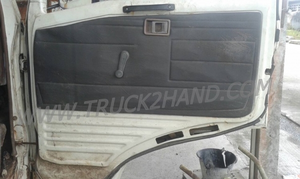 รถบรรทุกติดเครนยี่ห้อยูนิก ยี่ห้อรถ HINO 6 ล้อ รุ่น KM779 กระบะช่วงยาว