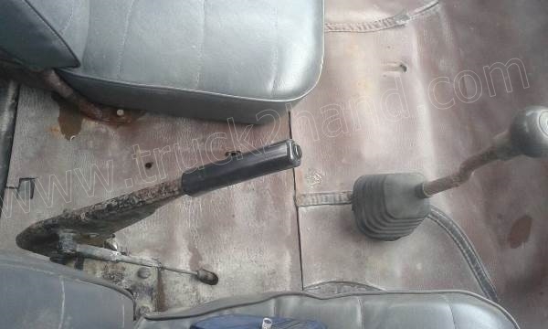 รถบรรทุกติดเครนยี่ห้อยูนิก ยี่ห้อรถ HINO 6 ล้อ รุ่น KM779 กระบะช่วงยาว