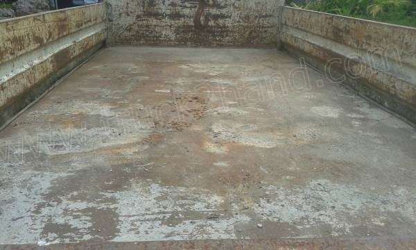 รถบรรทุกติดเครนยี่ห้อยูนิก ยี่ห้อรถ HINO 6 ล้อ รุ่น KM779 กระบะช่วงยาว