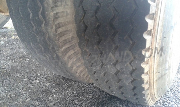 รถบรรทุกติดเครนยี่ห้อยูนิก ยี่ห้อรถ HINO 6 ล้อ รุ่น KM779 กระบะช่วงยาว