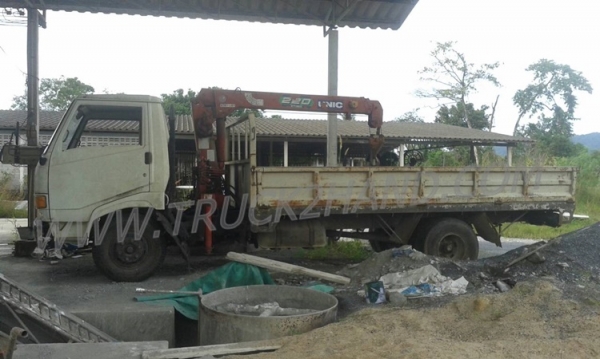 รถบรรทุกติดเครนยี่ห้อยูนิก ยี่ห้อรถ HINO 6 ล้อ รุ่น KM779 กระบะช่วงยาว