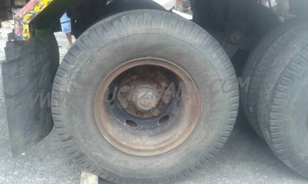 หางพ่วงเทเลอร์พื้นเรียบ 3 เพลา ต่ออู่ ส.สุชัย ยาว 12.40 แบบสามเพลาแท้