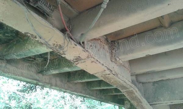 หางพ่วงเทเลอร์พื้นเรียบ 2 เพลาสามมิตร