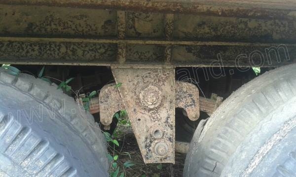 หางพ่วงเทเลอร์พื้นเรียบ 2 เพลาสามมิตร