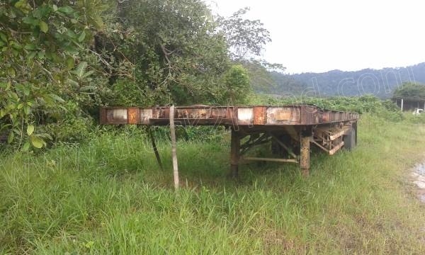 หางพ่วงเทเลอร์พื้นเรียบ 2 เพลาสามมิตร