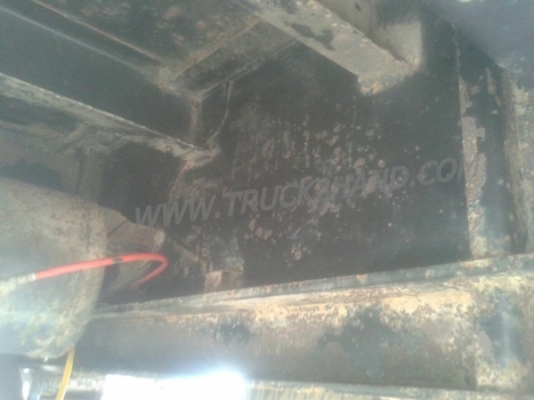 หางพ่วงเทเลอร์พื้นเรียบ 2 เพลาสามมิตร