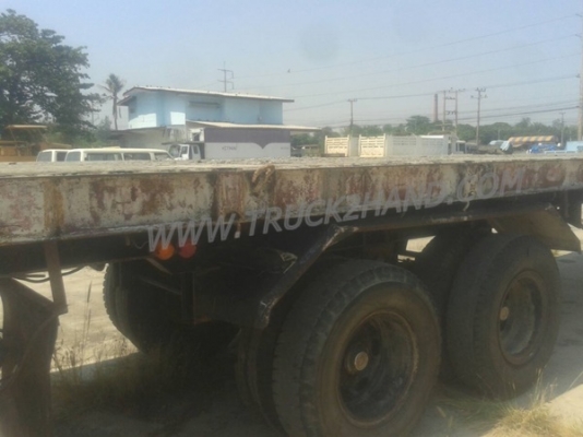 หางพ่วงเทเลอร์พื้นเรียบ 2 เพลาสามมิตร