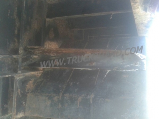 หางพ่วงเทเลอร์พื้นเรียบ 2 เพลาสามมิตร