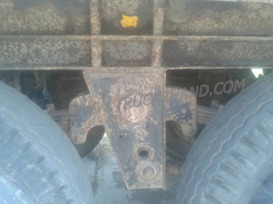 หางพ่วงเทเลอร์พื้นเรียบ 2 เพลาสามมิตร