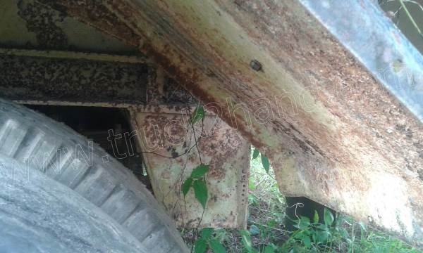 หางพ่วงเทเลอร์พื้นเรียบ 2 เพลาสามมิตร