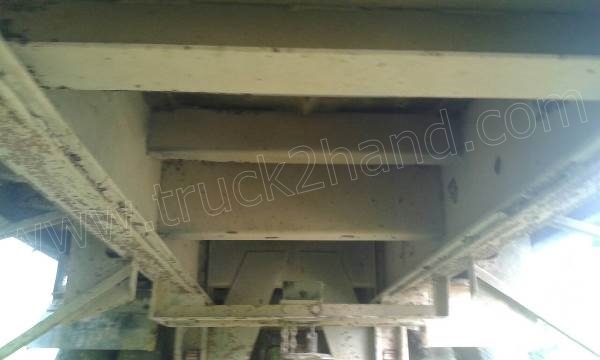 หางพ่วงเทเลอร์พื้นเรียบ 2 เพลาสามมิตร