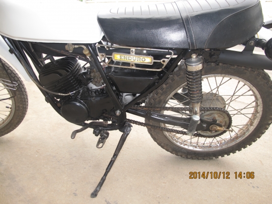 ขายรถวิบาก DT100 มีเล่มทะเบียน ขายรถวิบาก DT100 มีเล่มทะเบียน