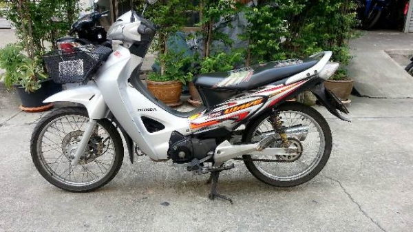 Wave 125r สีเทา ปี48 กท125 เครื่องแน่น ชุดสีสวย 16000