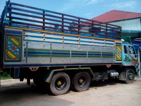 สิบล้อ อีซูซุ 175แรง 1เพาดั้มเกษตร สภาพดีสวยๆพร้อมใช้ ทะเบียนเอกสารพร้อม ราคา 625000บต่อรองได้ครับ