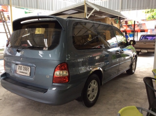 ขายรถครอบครัว kia carnival 2.4 GS ปี01 เครื่องเดิม 2.4 เกียร์ออโต้ ติดแก๊ส lpg ระบบหัวฉีด ถังโดนัท ภายในสวยมาก สะอาดใหม่ๆ ไฟฟ้าทั้งคัน เบาะปรับไฟฟ้า พวงมาลัยมัลติฟังก์ชั่น ลายไม้สวยๆรอบคัน จอหน้า-จอเพดานหลัง ตัวถังสวยมาก สีสวยมาก เครื่อง+เกียร์ทำมาใหม่ รถ