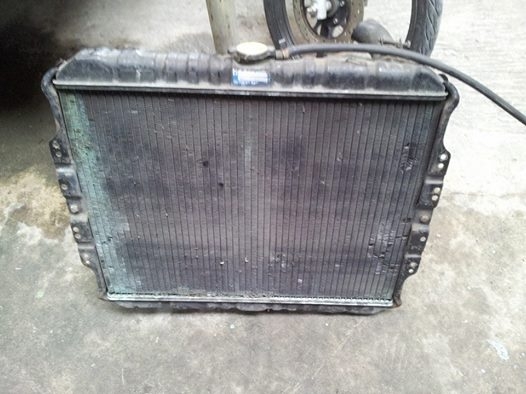 หม้อน้ำ isuzu mu ฝาทองแดง สภาพดีไม่ผุ