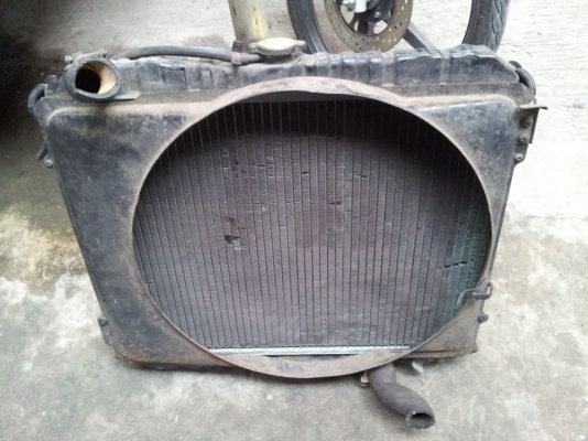 หม้อน้ำ isuzu mu ฝาทองแดง สภาพดีไม่ผุ หม้อน้ำ isuzu mu ฝาทองแดง สภาพดีไม่ผุ