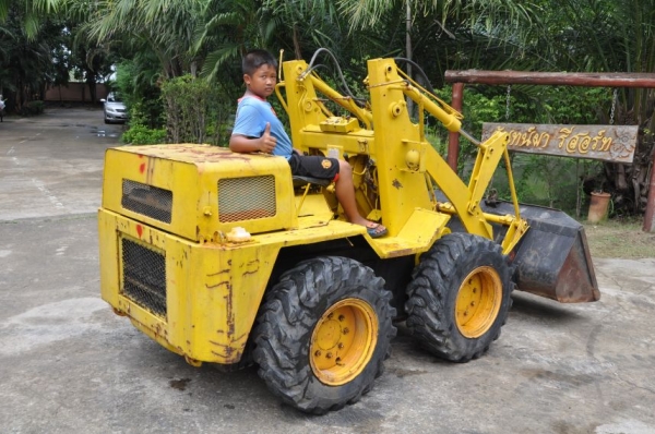 ขายรถตัก KOMATSU SK07 สวยเดิมจากญี่ปุ่น งากระดก ยังไม่เคยใช้ในไทย 120,000เท่านั้น