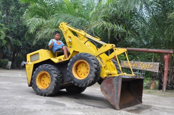 ขายรถตัก KOMATSU SK07 สวยเดิมจากญี่ปุ่น งากระดก ยังไม่เคยใช้ในไทย 120,000เท่านั้น