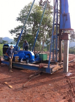 รับตอกเสาเข็มแบบมืออาชีพ0862582299