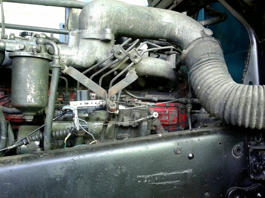 Hino F17 เทเลอร์รถเกี่ยวข้าว