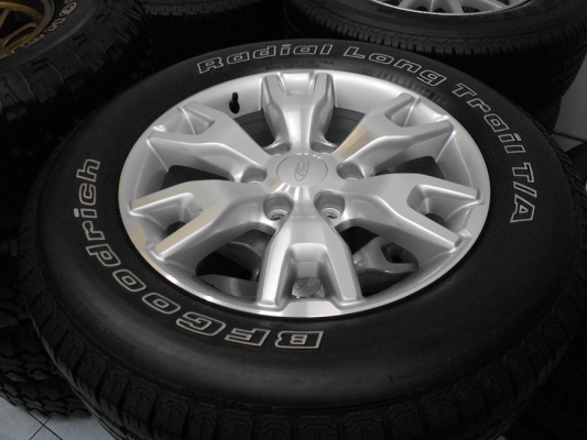 ขายล้อ Ford Ranger ขอบ 18 พร้อมยาง BFGoodrich 265/60/18 ปลายปี 11/เทิร์นได้ ใส่ฟรี ส่งฟรีค่ะ