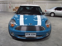 MINI COOPER LOOK  1.6 AT ปี 2008 ออกศูนย์มิเลเนียมเอกมัยมือเดียวกุญแจเป็นจานบินแล้วราคาพิเศษ