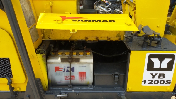 ขายรถขุด YANMAR. YB 1200s(FROM JAPAN)ราคาต่อรองได้นะครับ ขายรถขุด YANMAR. YB 1200s(FROM JAPAN)ราคาต่อรองได้นะครับ