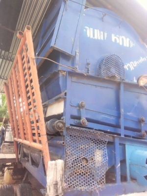 ขายรถสีข้าวหกฟุตจัมโบ้รถหกล้อเครื่องหกสูบเครื่องดีเบรคดีพร้อมใช้งานขายถูกๆ65,000บาท