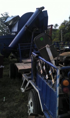 ขายรถสีข้าวหกฟุตจัมโบ้รถหกล้อเครื่องหกสูบเครื่องดีเบรคดีพร้อมใช้งานขายถูกๆ65,000บาท