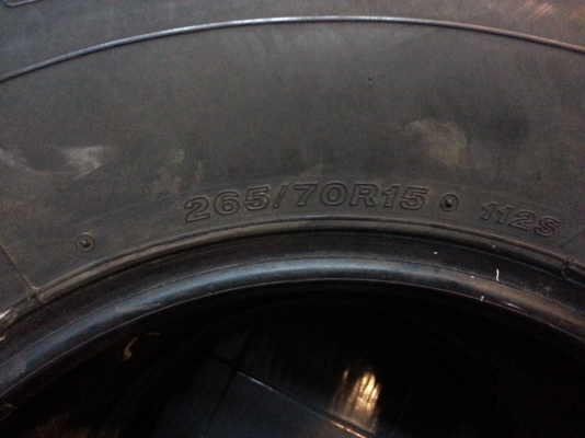 ยางขอบ15 265/70/15 สวยๆบริสโตน2เส้น micerrin2เส้น