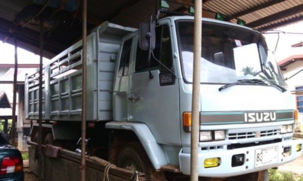 **950,000 บ.ต่อรอง**ขาย10ล้อ2เพลาดั้มสวยๆบางๆ นางฟ้า195 ISUZU ROCKY FVZ32NZP 6HE1-195HP เครื่องเดิมเกียร์เดิม เครื่องแห้งๆ แน่นๆ แรง ไม่มีเยิ้ม เกียร์เดิมZF ไม่หลุดไม่หอน ช่วงล่าง2เพลาเดิม คัสซีสวยเดิม ไม่ปะไม่ดาม ไม่บวม กระบะดั้มเหล็กสามมิตรสภาพสวย พื้นด **950,000 บ.ต่อรอง**ขาย10ล้อ2เพลาดั้มสวยๆบางๆ นางฟ้า195 ISUZU ROCKY FVZ32NZP 6HE1-195HP เครื่องเดิมเกียร์เดิม เครื่องแห้งๆ แน่นๆ แรง ไม่มีเยิ้ม เกียร์เดิมZF ไม่หลุดไม่หอน ช่วงล่าง2เพลาเดิม คัสซีสวยเดิม ไม่ปะไม่ดาม ไม่บวม กระบะดั้มเหล็กสามมิตรสภาพสวย พื้นด