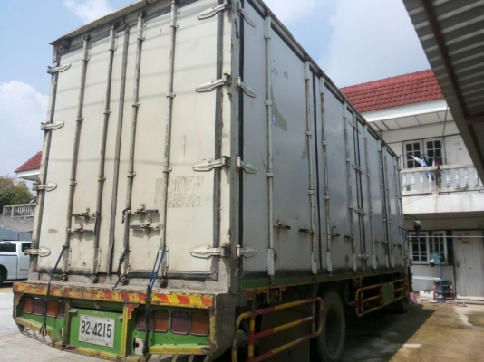 รถบรรทุก 6 ล้อใหญ่ ISUZU รุ่น FSR ปี2544 ราคา 500,000 บ.